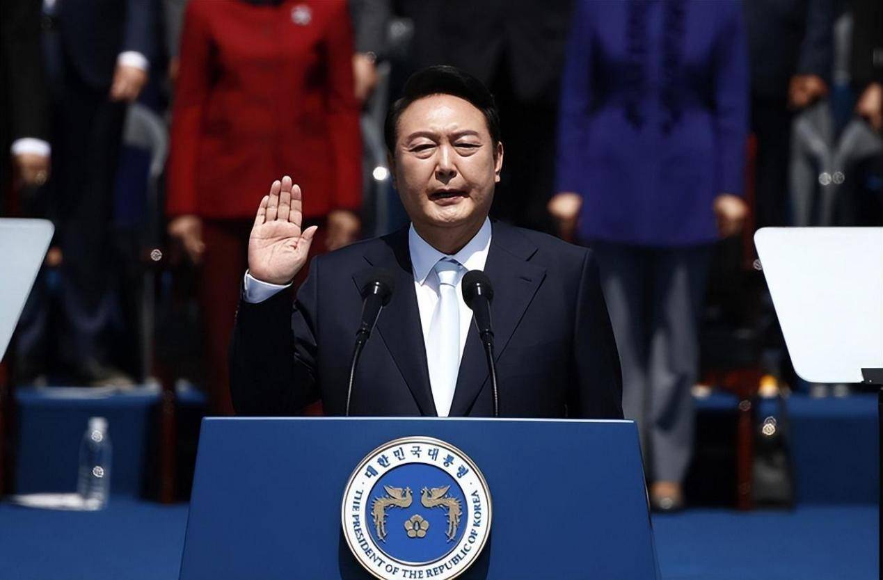 不甘愿再做旁观者？尹锡悦亲自会见马科斯，事关南海，局势又变了