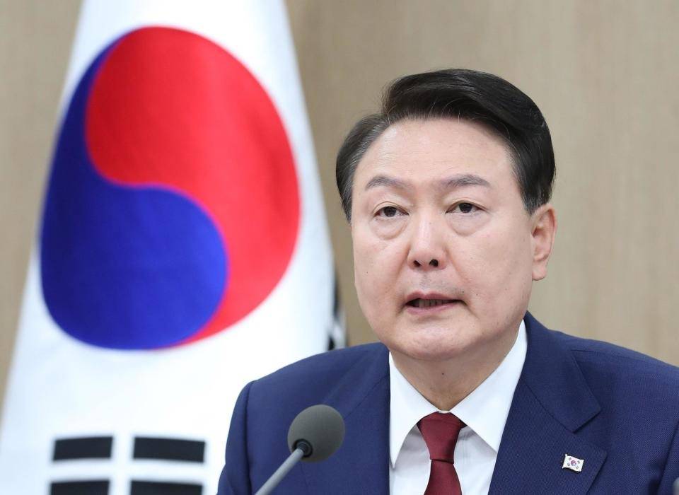 不甘愿再做旁观者？尹锡悦亲自会见马科斯，事关南海，局势又变了
