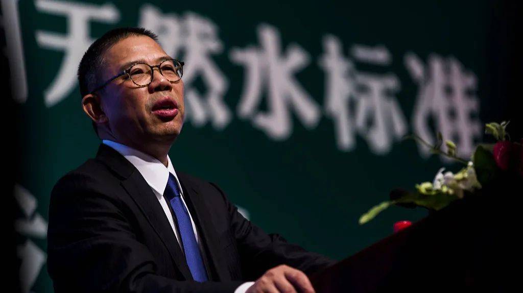 前首富“炮轰”新首富背后：钟睒睒想要的何止是张一鸣的道歉