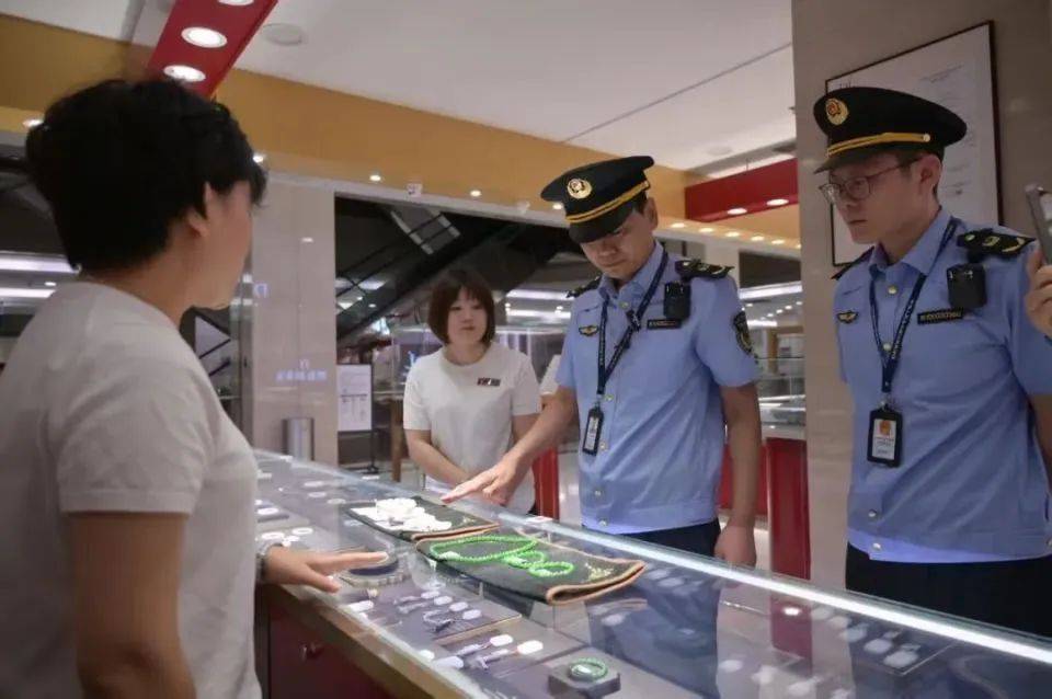 网红怼“胖东来玉石获百倍暴利”，河南许昌官方：平均毛利率不超20%